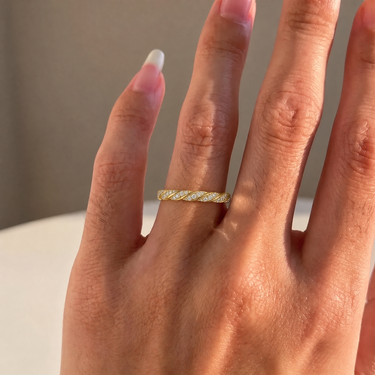 Twisted Pavé Diamond Rope Wedding Band