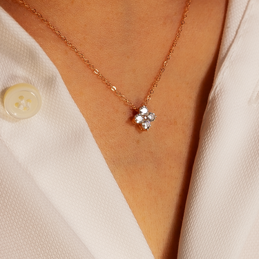 4 Diamond Gold Clover Necklace 0.15 CTW - Le Bezel