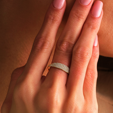 Pave Diamond Pinky Signet Ring - Le Bezel