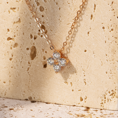 4 Diamond Gold Clover Necklace 0.15 CTW - Le Bezel