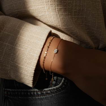 Solitaire Bezel Emerald Diamond Bracelet - Le Bezel 