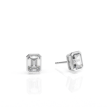 Solitaire Emerald Diamond Earring in Bezel Setting - Le Bezel 