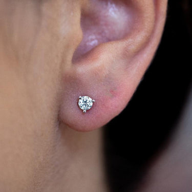 Solitaire Round Diamond Earring in Three Prong Setting - Le Bezel